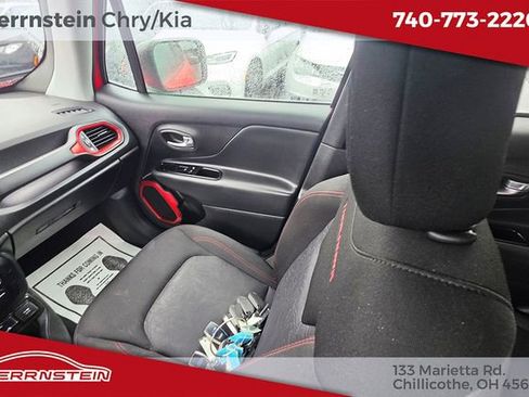 Used 2020 Jeep Renegade Trailhawk w/ Cold Weather Group AWD/4WD image 11