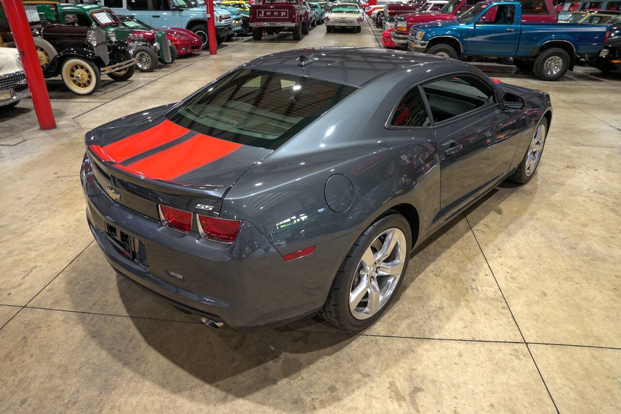 Used 2010 Chevrolet Camaro SS RWD image 17