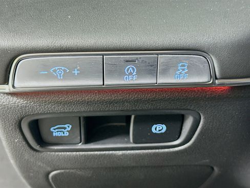 Used 2024 Genesis GV80 2.5T image 16