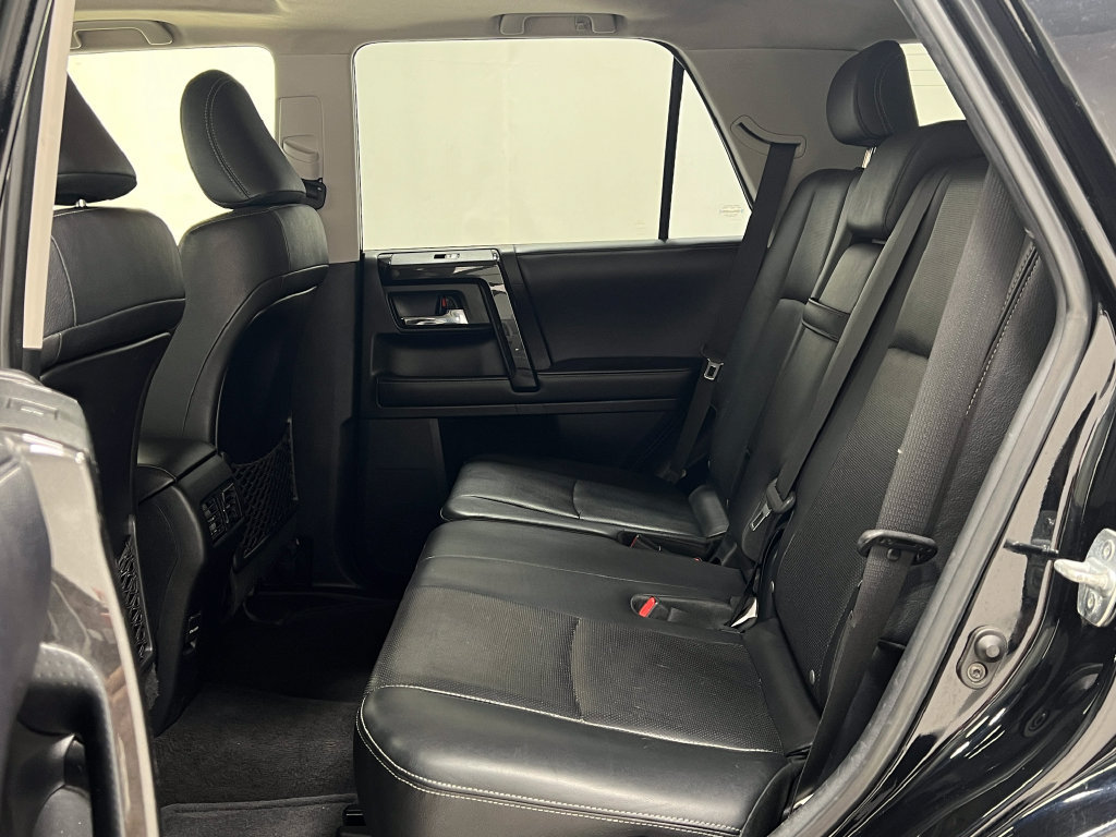 Used 2019 Toyota 4Runner Limited AWD/4WD image 31