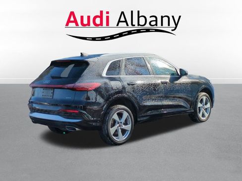 Certified 2025 Audi Q5 2.0T Premium Plus image 5