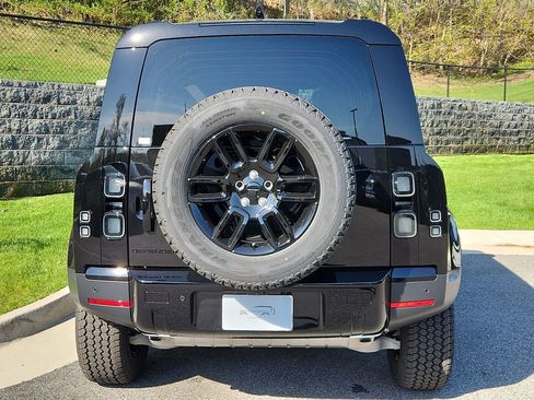 New 2026 Land Rover Defender 110 S AWD/4WD image 7