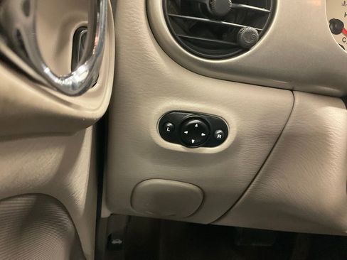 Used 2003 Chrysler PT Cruiser image 14