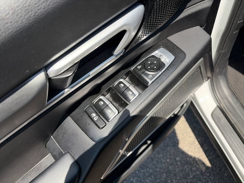 Used 2020 Kia Telluride LX FWD image 19