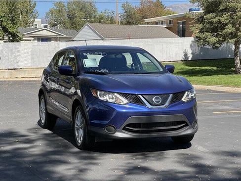 Used 2019 Nissan Rogue Sport S w/ Appearance Package image 2