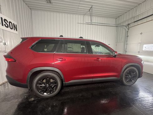 New 2026 Toyota Grand Highlander image 6