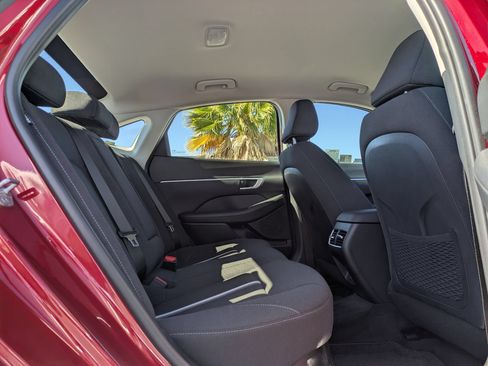 Certified 2025 Hyundai Sonata SEL FWD image 12