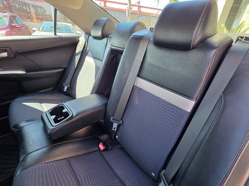 Used 2014 Toyota Camry SE FWD image 23