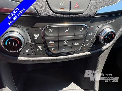 Used 2023 Chevrolet Equinox LT AWD/4WD image 21
