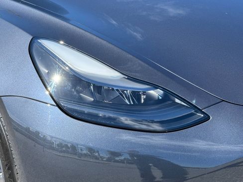 Used 2023 Tesla Model 3 Standard Range RWD image 11