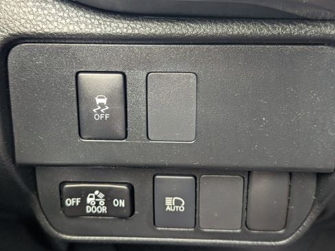 Used 2021 Toyota Tacoma SR5 w/ Blackout Package (TMS) image 29