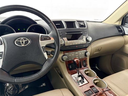 Used 2012 Toyota Highlander Limited image 30