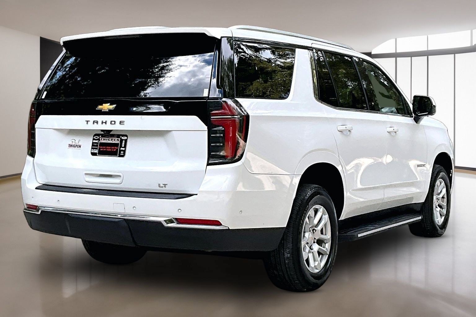 Used 2025 Chevrolet Tahoe LT RWD image 7