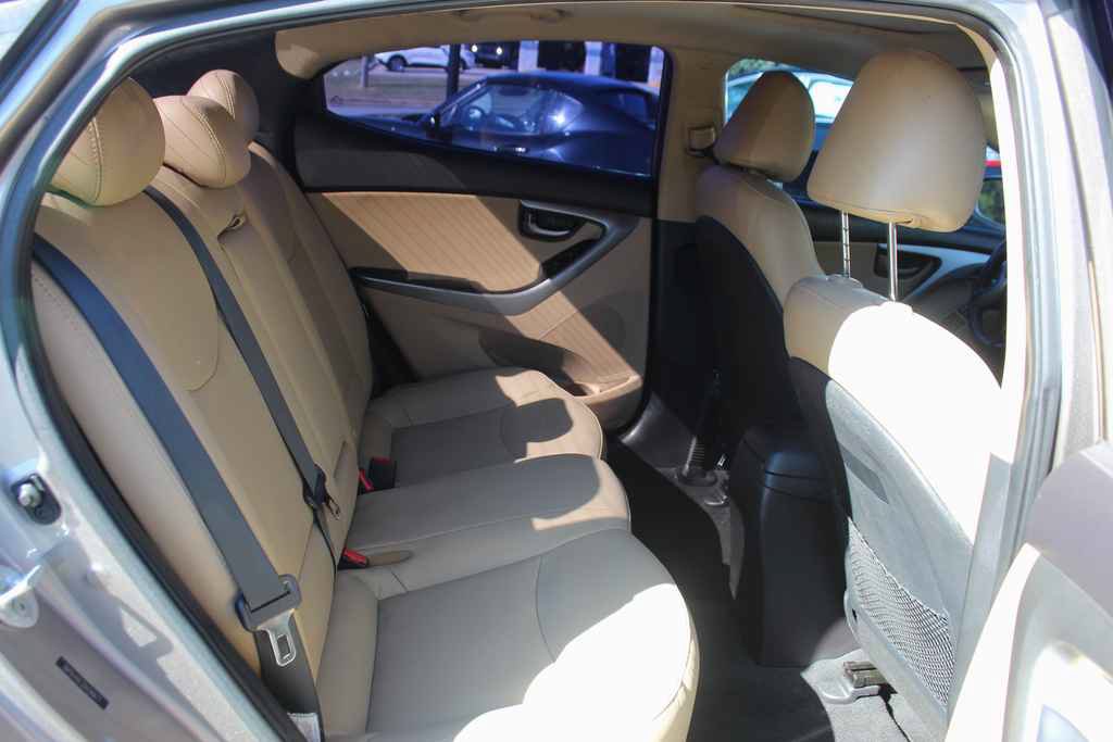 Used 2013 Hyundai Elantra Limited FWD image 24