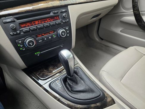 Used 2009 BMW 128i Coupe image 12