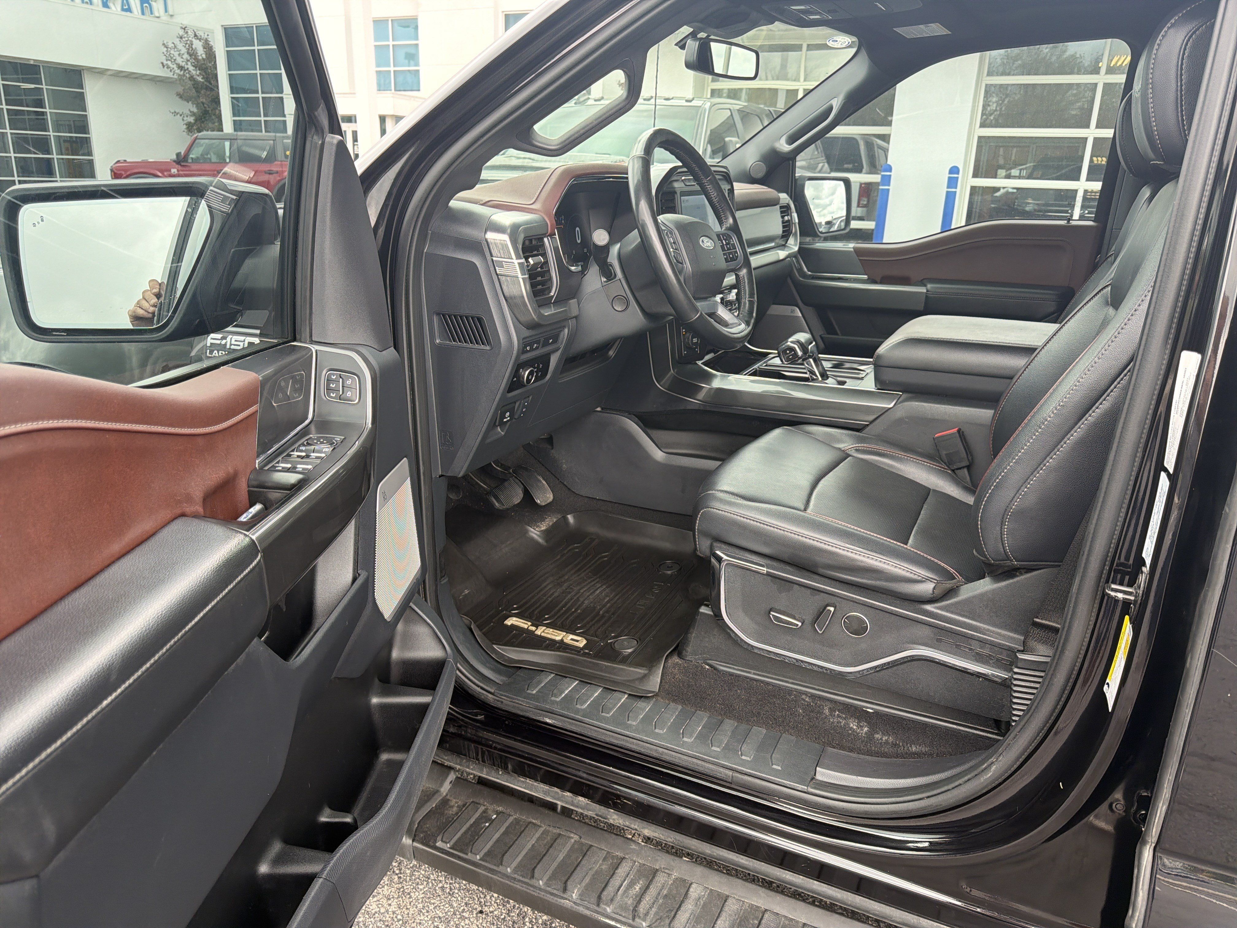 Used 2023 Ford F150 Lariat w/ Equipment Group 502A High AWD/4WD image 38