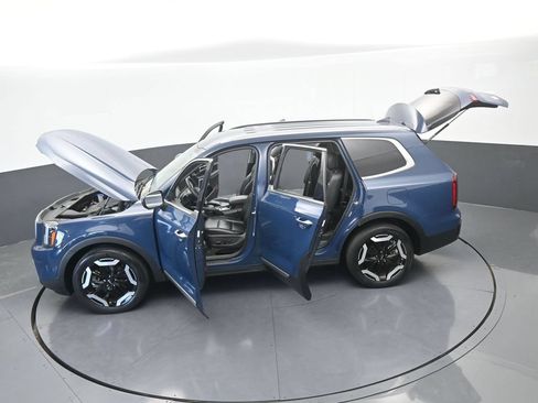 Used 2024 Kia Telluride S FWD image 62