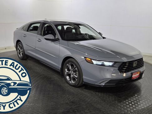 Used 2023 Honda Accord EX-L image 1