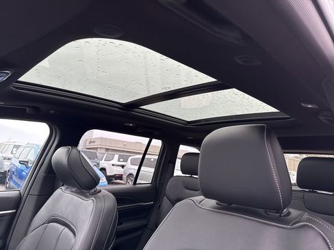 New 2026 Jeep Grand Cherokee Limited image 18