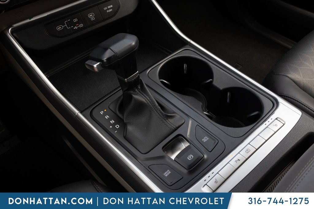 Used 2025 Kia Carnival FWD image 15