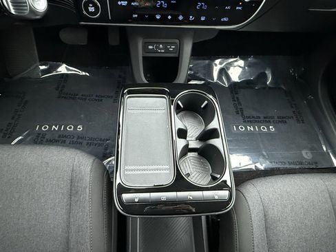 Certified 2025 Hyundai Ioniq 5 SE image 24