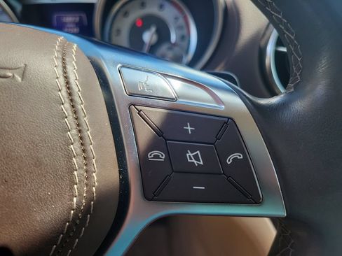 Used 2014 Mercedes-Benz SL 550 image 26