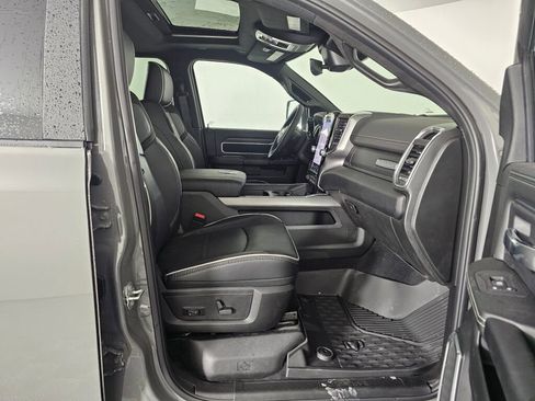 New 2026 RAM 3500 Laramie w/ Night Edition AWD/4WD image 39