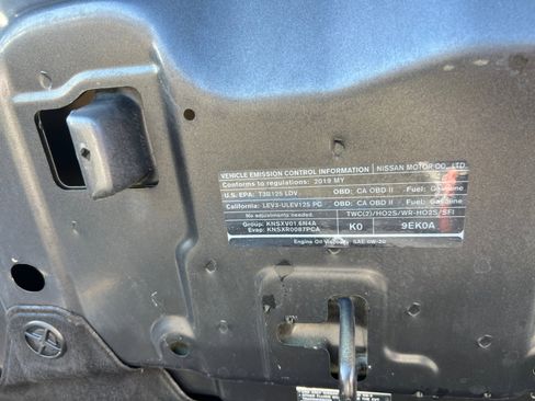 Used 2019 Nissan Versa SV image 13