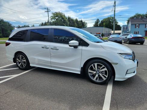 Used 2024 Honda Odyssey Touring image 11
