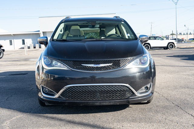 Used 2020 Chrysler Pacifica Limited FWD image 8
