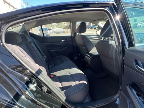 Used 2021 Nissan Altima 2.5 SV FWD image 29