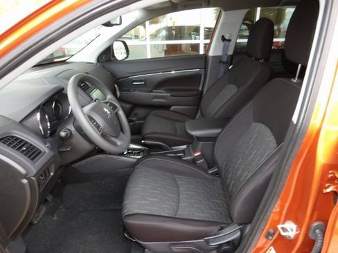 New 2025 Mitsubishi Outlander Sport SE image 13