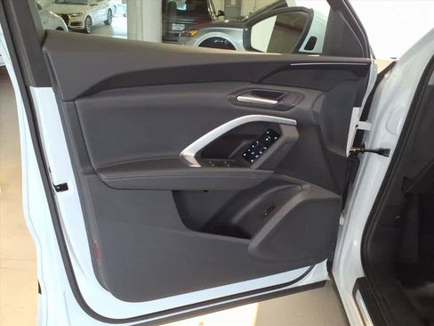 Certified 2025 Audi Q5 Premium w/ Convenience Package image 10