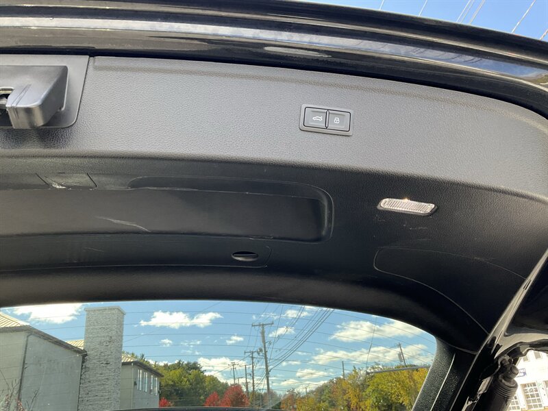 Used 2019 Audi Q5 2.0T Premium Plus AWD/4WD image 11