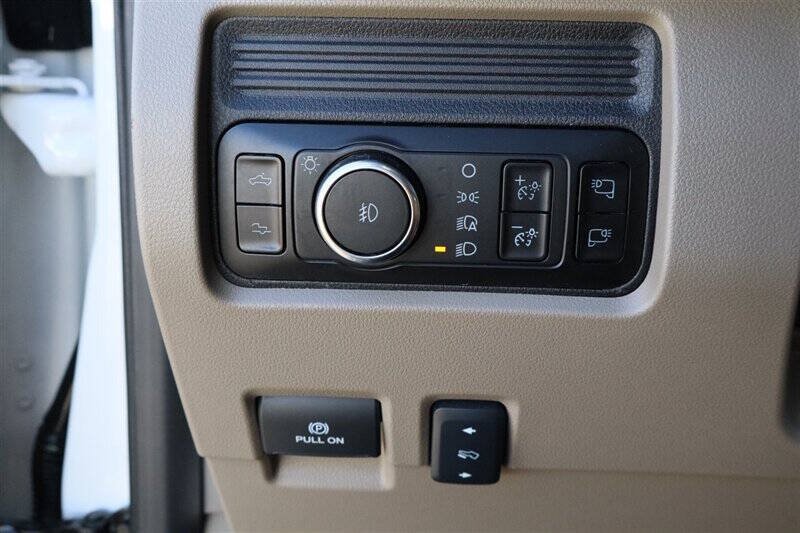 Used 2025 Ford F350 Platinum w/ Platinum Plus Package AWD/4WD image 21