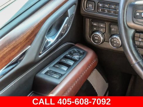 Used 2023 GMC Yukon Denali Ultimate AWD/4WD image 35