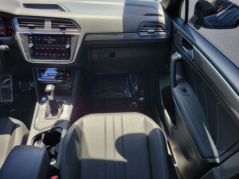 Used 2023 Volkswagen Tiguan SE R-Line FWD image 15