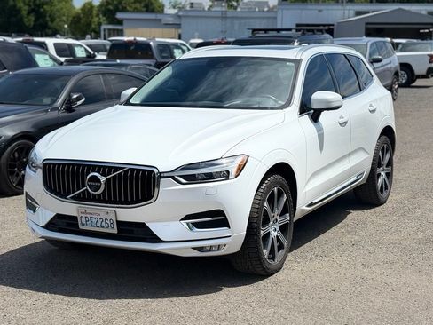 Used 2020 Volvo XC60 T6 Inscription w/ Protection Package Premier AWD/4WD image 2