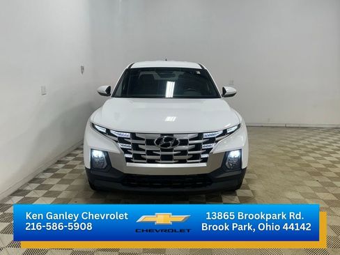 Used 2024 Hyundai Santa Cruz SE AWD/4WD image 2