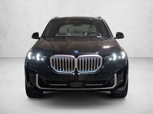 New 2026 BMW X5 xDrive50e image 5