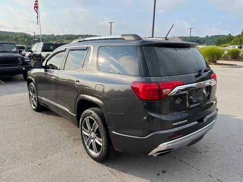 Used 2017 GMC Acadia Denali w/ Technology Package FWD image 3