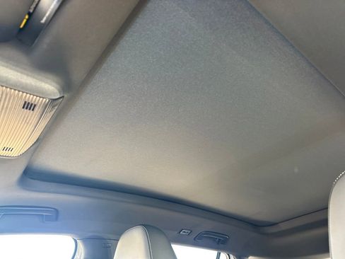 New 2026 Volkswagen Tiguan SE R-Line image 21