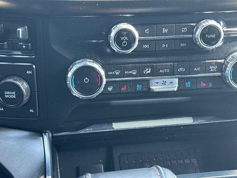 Used 2022 Ford F150 Platinum AWD/4WD image 28