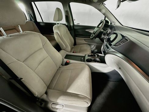 Used 2020 Honda Pilot EX image 30