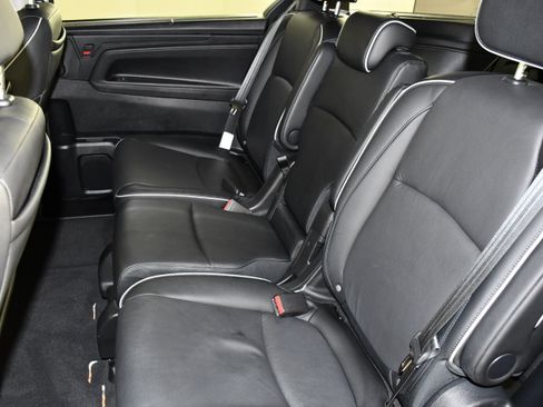 Certified 2025 Honda Odyssey Touring image 48