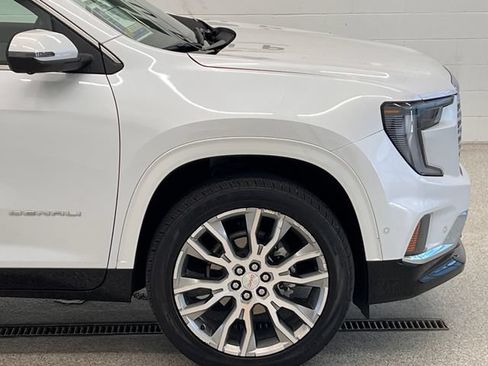 Used 2025 GMC Acadia Denali w/ Super Cruise Package AWD/4WD image 8