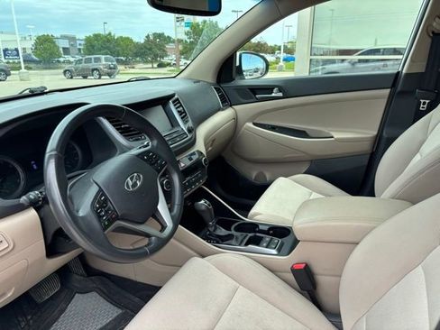 Used 2018 Hyundai Tucson Value AWD/4WD image 10