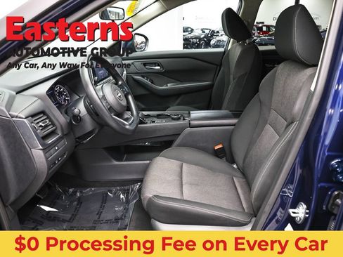 Used 2024 Nissan Rogue SV AWD/4WD image 13