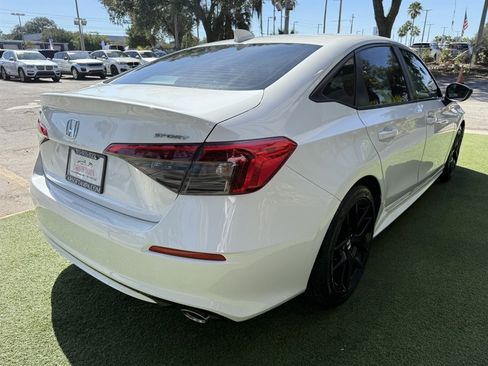 Used 2024 Honda Civic Sport image 6