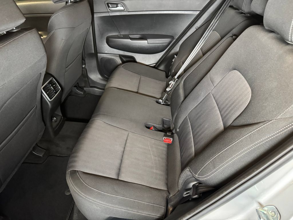 Used 2022 Kia Sportage LX AWD/4WD image 22